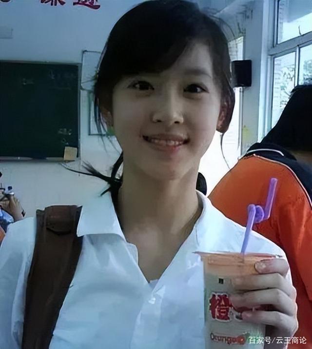 「高端玩家」章泽天：从「奶茶妹」到1350亿身价，她是怎样做到的