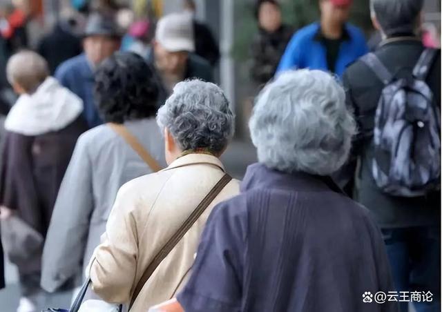 「延迟退休」改成「工龄退休」，老百姓都很赞同，原因很简单