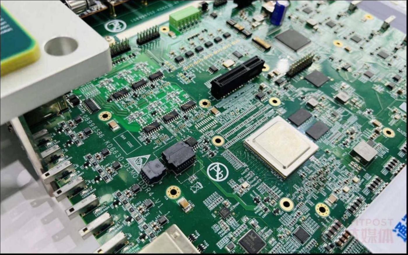 China Said to Threaten Severe Retaliation if Japan Adopts New Chip Curbs