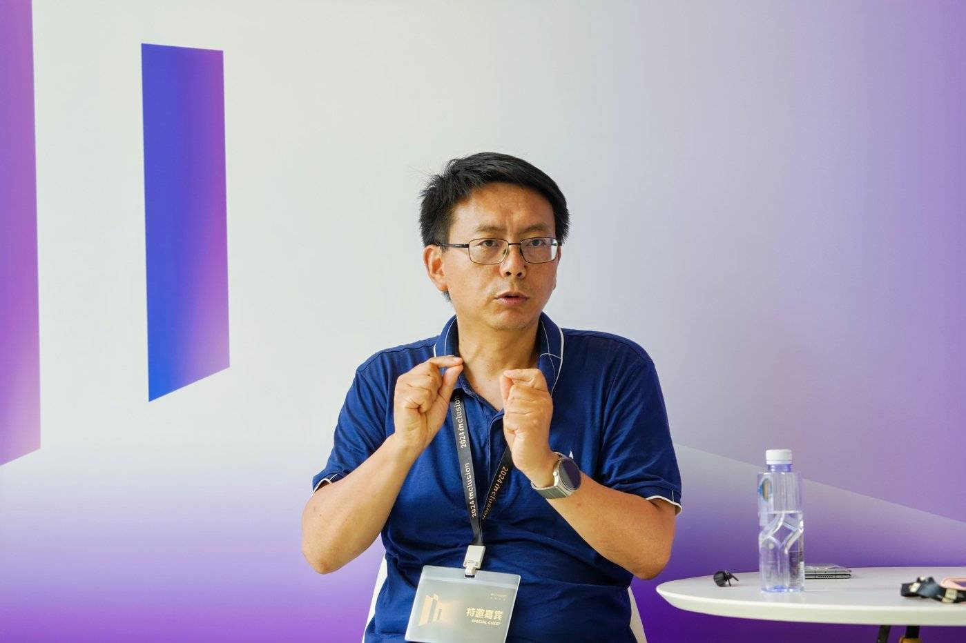 对话复旦大学教授肖仰华：这轮生成式AI泡沫早晚会破，天花板一定会到来｜周天财经AGI