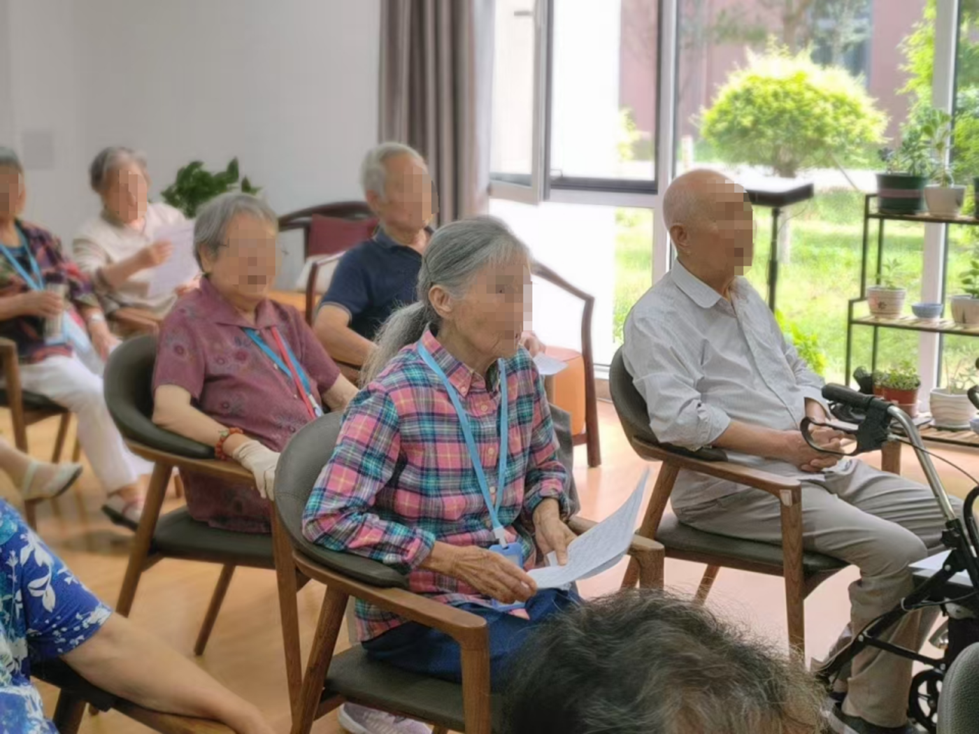 赶上延迟退休的年轻人,决定加入养老行业