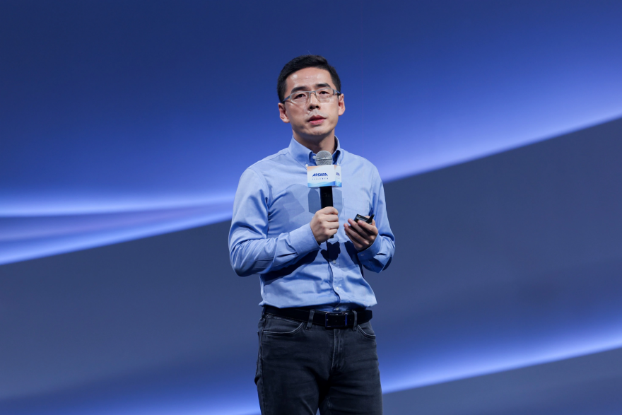 好未来CTO田密：教育大模型让因材施教从「题目级」细化到「解题步骤级」，更精准