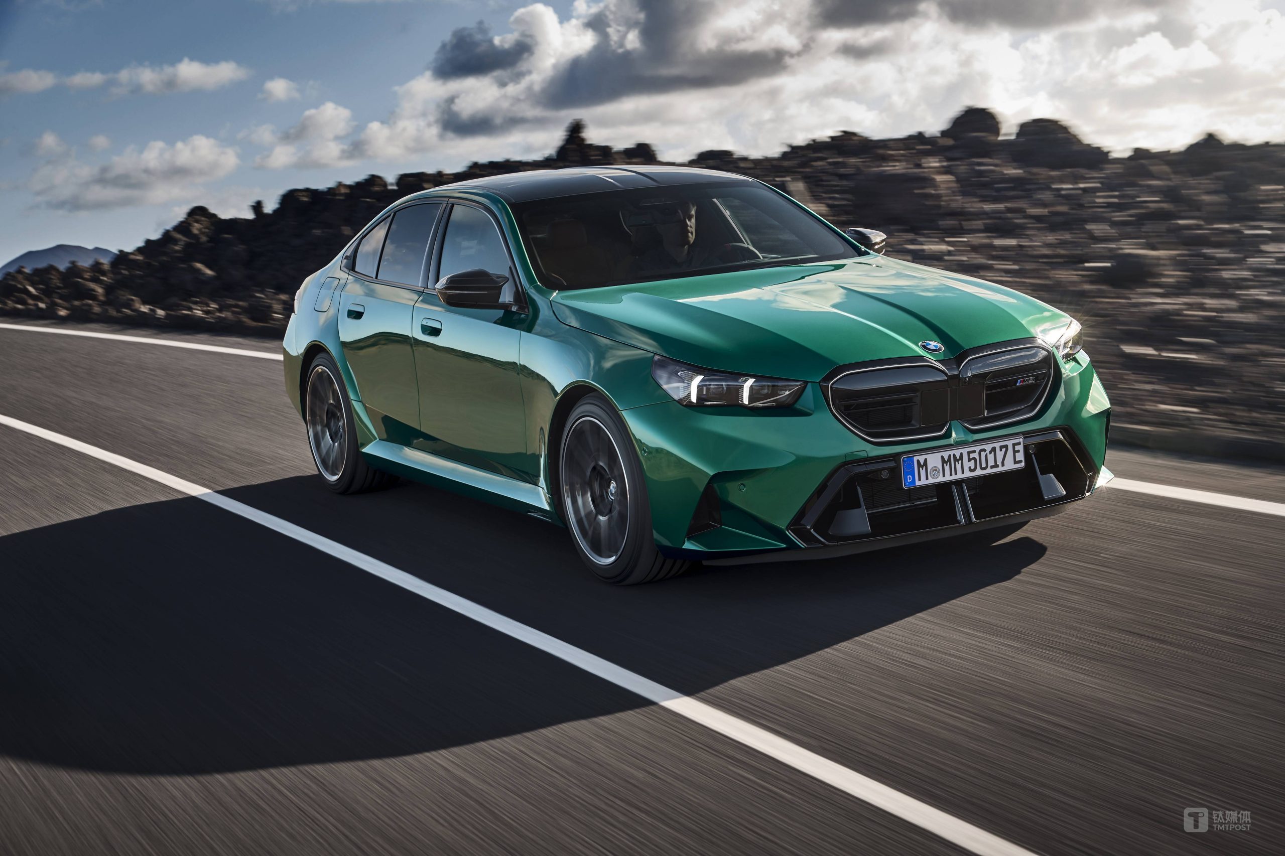 宝马现役「最速」量产车,第七代BMW M5中国首发|一线车讯