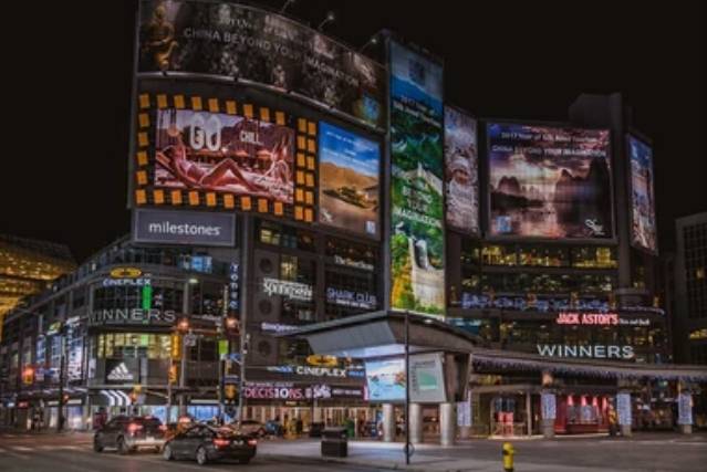 郑眼看盘 | 带量横盘，银行股再度走强