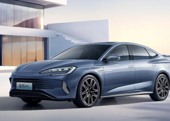 消息称纯电动汽车和插电式混合动力汽车上半年在国外销售近350万辆