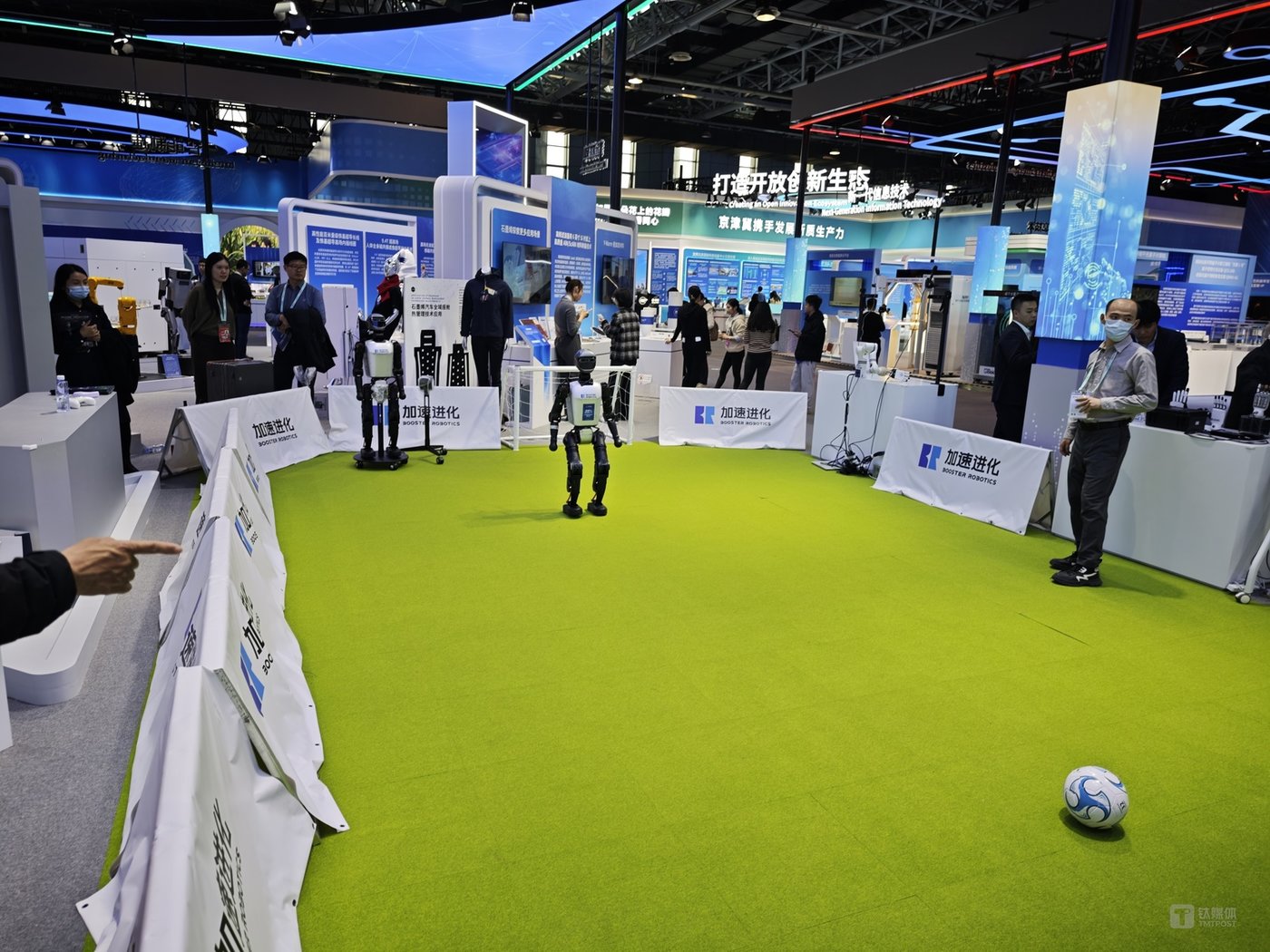 Accelerated Evolution previously showcased this soccer match setup at the Zhongguancun Forum