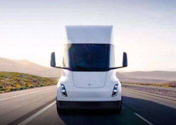 马斯克称特斯拉Semi将在明年开始大批量生产 工厂建设在平稳推进