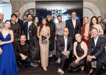 AI抢饭碗还是送外挂？好莱坞大咖们吵翻了！（深度观察）