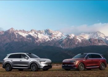 技术投入加码高端化战略兑现 赛力斯上半年净利29.4亿！