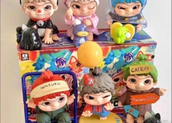 WAKUKU盲盒一年爆火,量子之歌预计2026年潮玩收入达1亿元