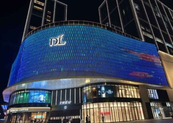 49 岁重启周记 29 ：顶流胖东来，进超市要排队，人流多到像早高峰的北京地铁
