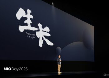 挨过风暴，蔚来终于长出硬骨头