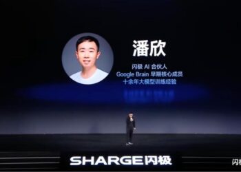 闪极科技人事「大地震」,AI眼镜产销成谜