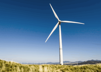 「0元购」暗藏20亿成本，福建老板「金蝉脱壳」，广安爱众为新疆风电「接盘」