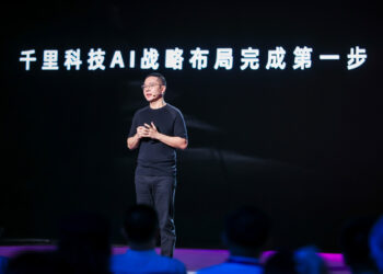 Qianli Technology Drives the AI + Car Era Forward, Pioneering Intelligent Vehicles and Robotaxis