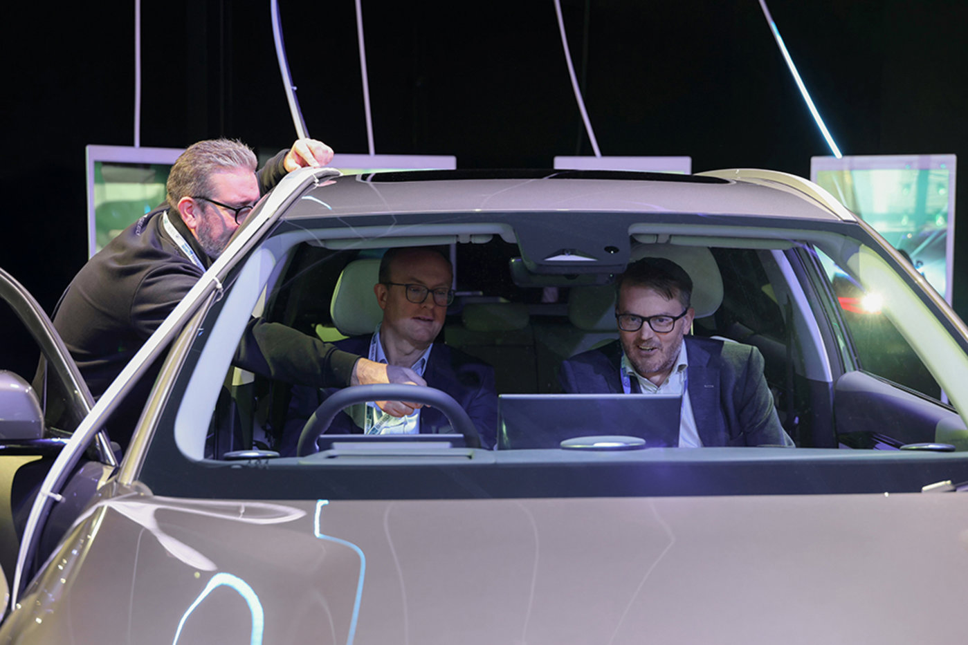 吉利EX5英国上市现场