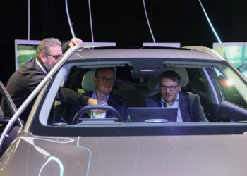 带着中国车抵达伦敦，吉利的野心是向外输出「体系力」