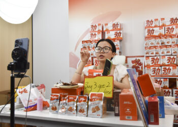 财经深一度｜更便利！一揽子外汇新举措利好跨境贸易