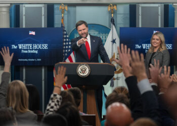 美国政府「停摆」持续 多重负面影响显现