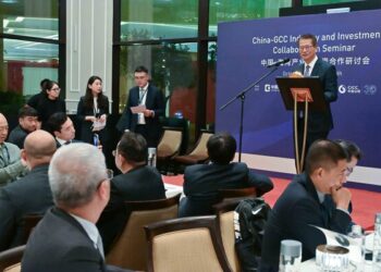 陈茂波：约300家内地企业准备在港上市 其中不少计划拓展中东市场
