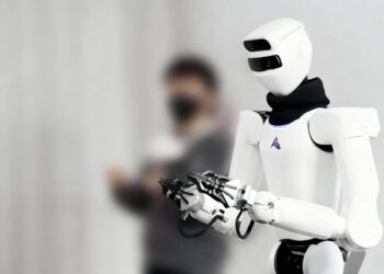 对话星尘智能创始人来杰：绳驱技术破局具身智能，以「专家数字分身」打开商业化新局｜AI Founder 请回答 | 巴伦精选