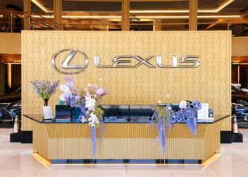 新车被吐槽「四不像」,雷克萨斯难自救?