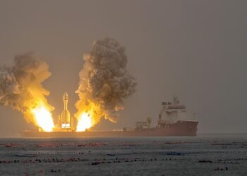 民营最大运力火箭再出征！引力一号（遥二）发射成功，多款商业火箭竞相首飞