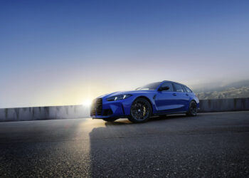 宝马M的「平衡术」：在激进转型的车市中，寻找燃油车的生存缝隙