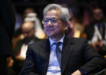 内部会上抱怨连连，但黄仁勋下周就要接好运了