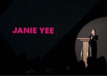 为什么中国女装出海需要新的样本？