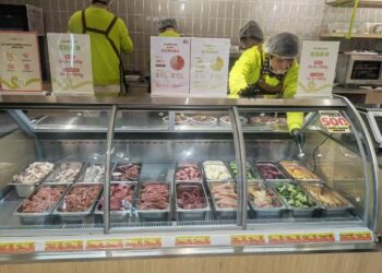 宠物经济这么火，侯毅的鲜食店为什么开不下去了？