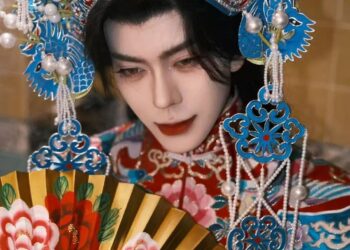 万圣节，我在主题乐园扮「鬼」