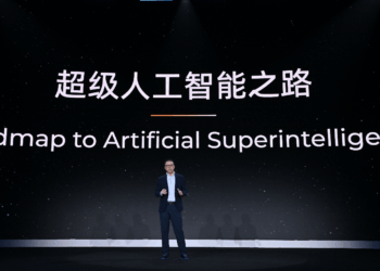 阿里云营收大增34% 创新高，吴泳铭如何讲好「越投越涨」的故事？