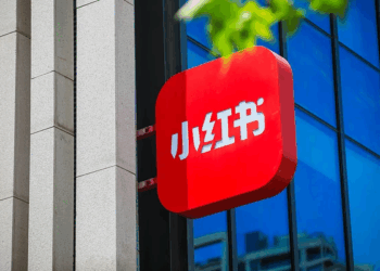 Xiaohongshu Expands into Offline Lifestyle Services Amid Intensifying Competition from China's Tech Giants