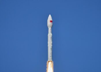 力箭一号运载火箭发射卫星载荷总质量突破10吨，高密度发射推动投资价值释放丨商业航天观察