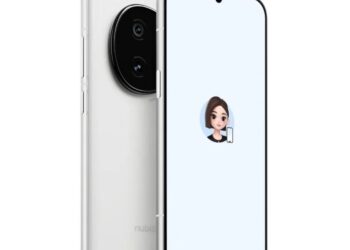 谁在捧杀豆包手机？