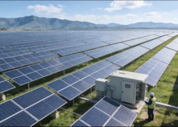 光伏破局：全面调整期的「反内卷」攻坚与价值重构丨2025·大复盘