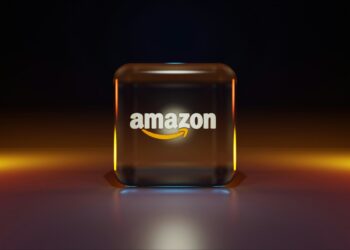 AI芯片大战升级！亚马逊推出首款3nmAI芯片Trainium 3，挑战英伟达、谷歌