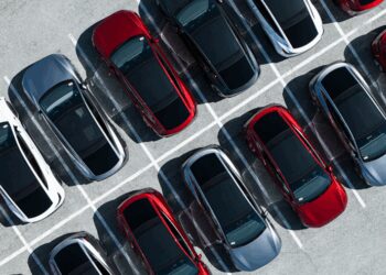 消息称特斯拉开始年终冲刺 部分门店已集中大量Model 3和Model Y