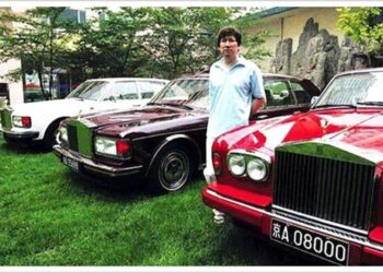 中国第一个开劳斯莱斯的男人，走了