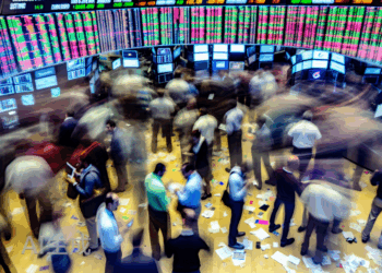 茂业商业五连板巨震：游资击鼓传花，大股东峰顶减持，谁是最后一棒？