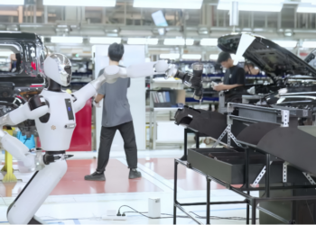 银河通用200亿估值背后：为什么" 不那么复杂" 的场景反而能赢？