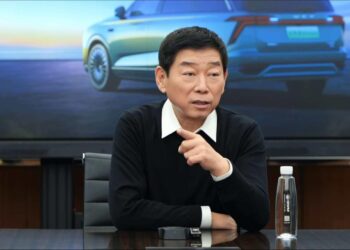 魏建军泼冷水：中国只有高端「货」，还没有高端「牌」