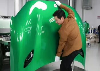 雷军发起8大公关反击