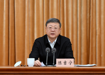 上海「新年第一会」聚焦优化营商环境，陈吉宁要求进一步优化工作机制、改进工作作风、提高工作能力