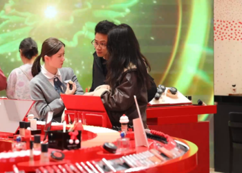 封关运作后首个元旦假期 海口免税消费从「游客型」向「生活圈」延伸