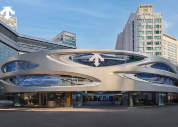 迪桑特 2025 年营收破百亿 安踏「二代」走向舞台中央