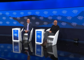 纳德拉达沃斯发出警示：GDP增长将与「每美元每瓦特产生的算力」直接相关