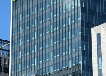 逛菜场，现身新办公室！黄仁勋新年来华首站落地上海