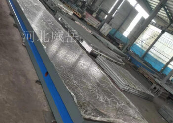 让误差 「社死」 现场：条形铸铁平台的 「照妖镜」 功能